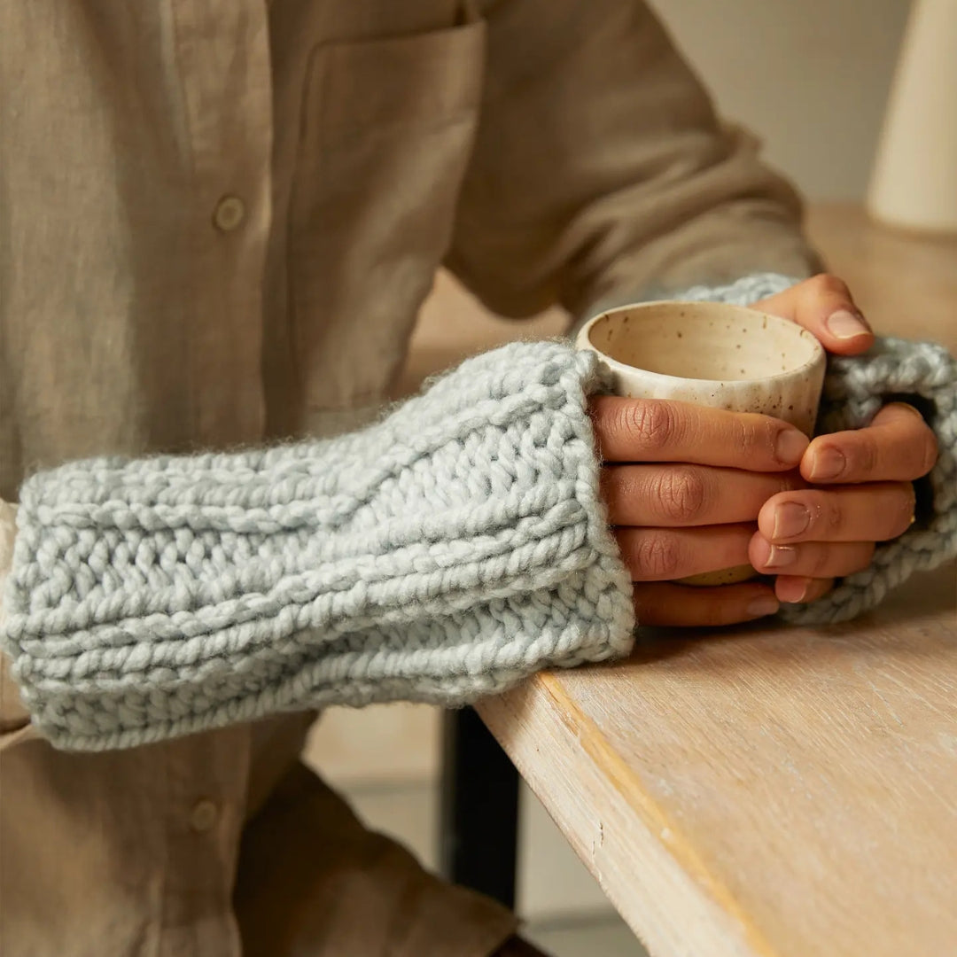 Kit de tejido Gorro y mitones (DMC)