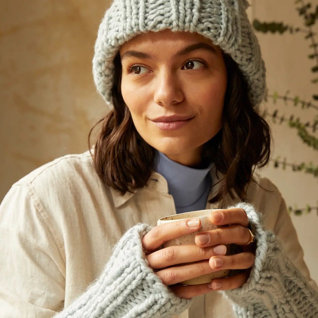 Kit de tejido Gorro y mitones (DMC)