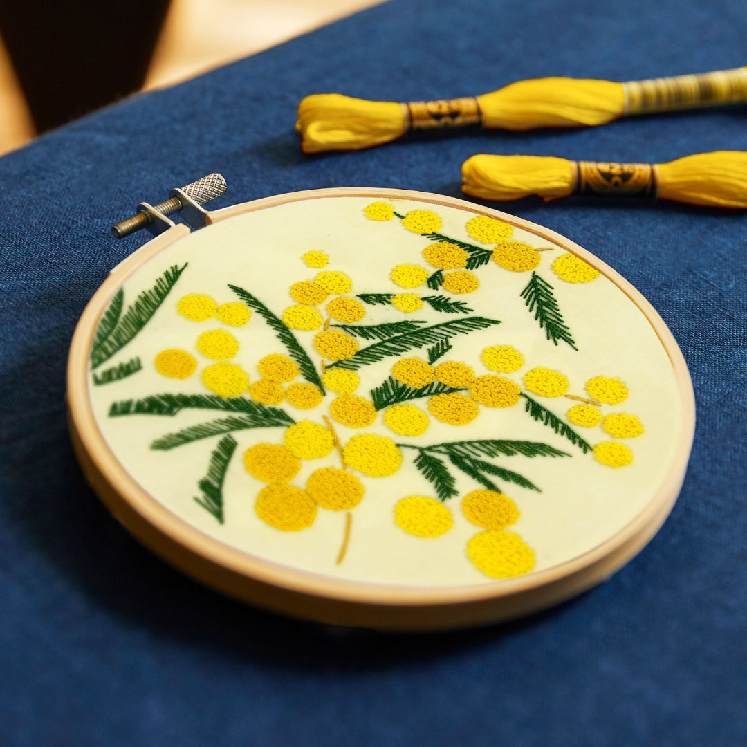 Kit de bordado Mimosa-DMC